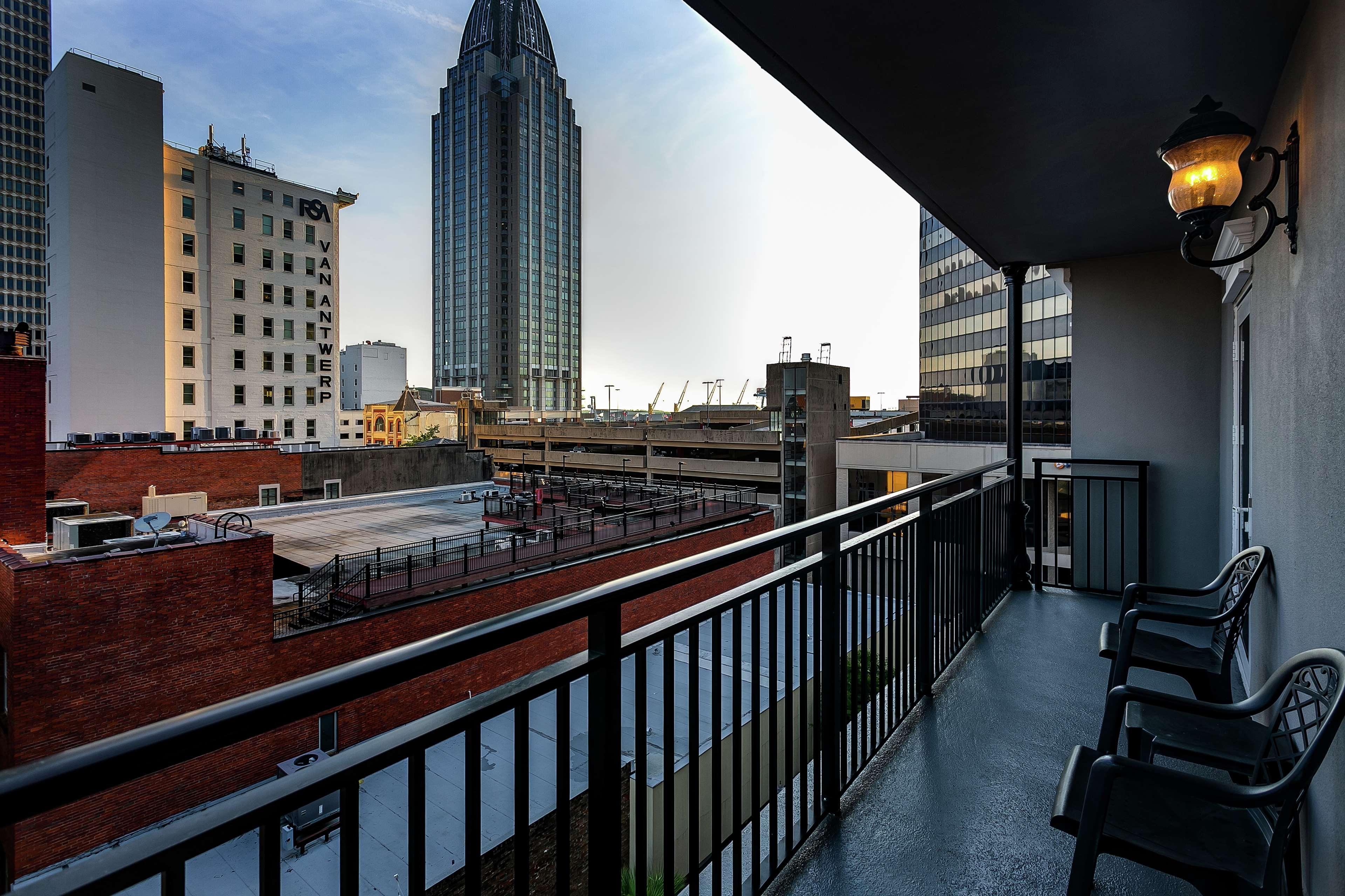 Hampton Inn & Suites Mobile - Downtown Historic District Exterior photo