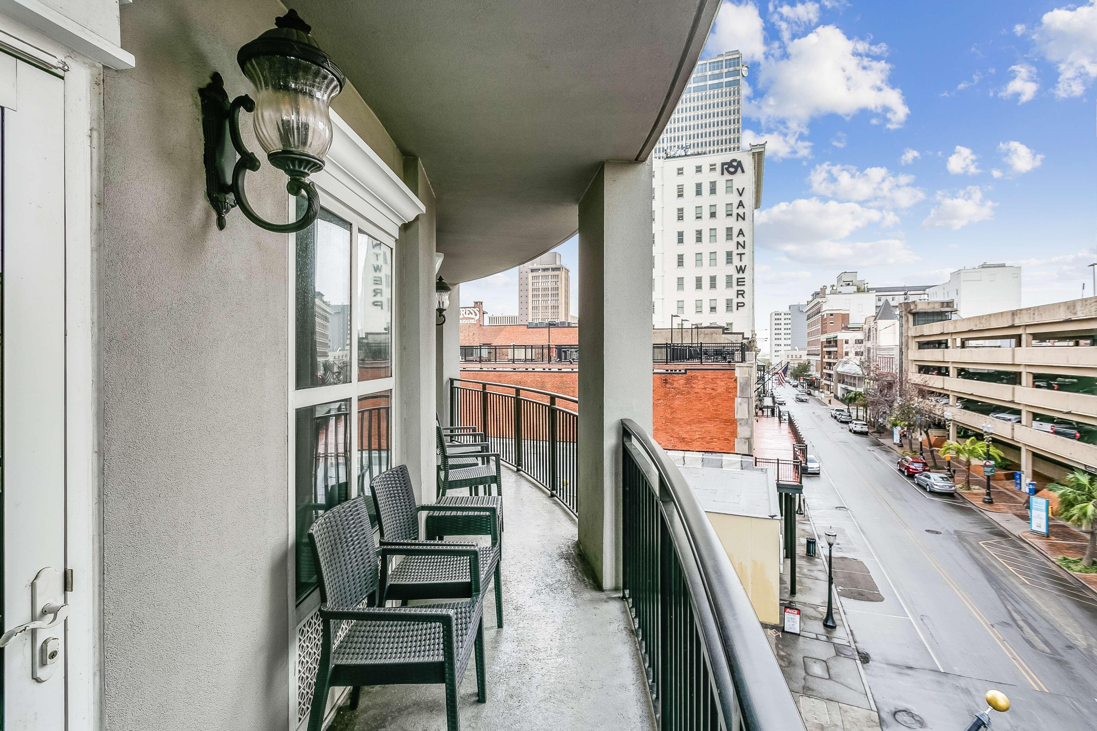 Hampton Inn & Suites Mobile - Downtown Historic District Exterior photo