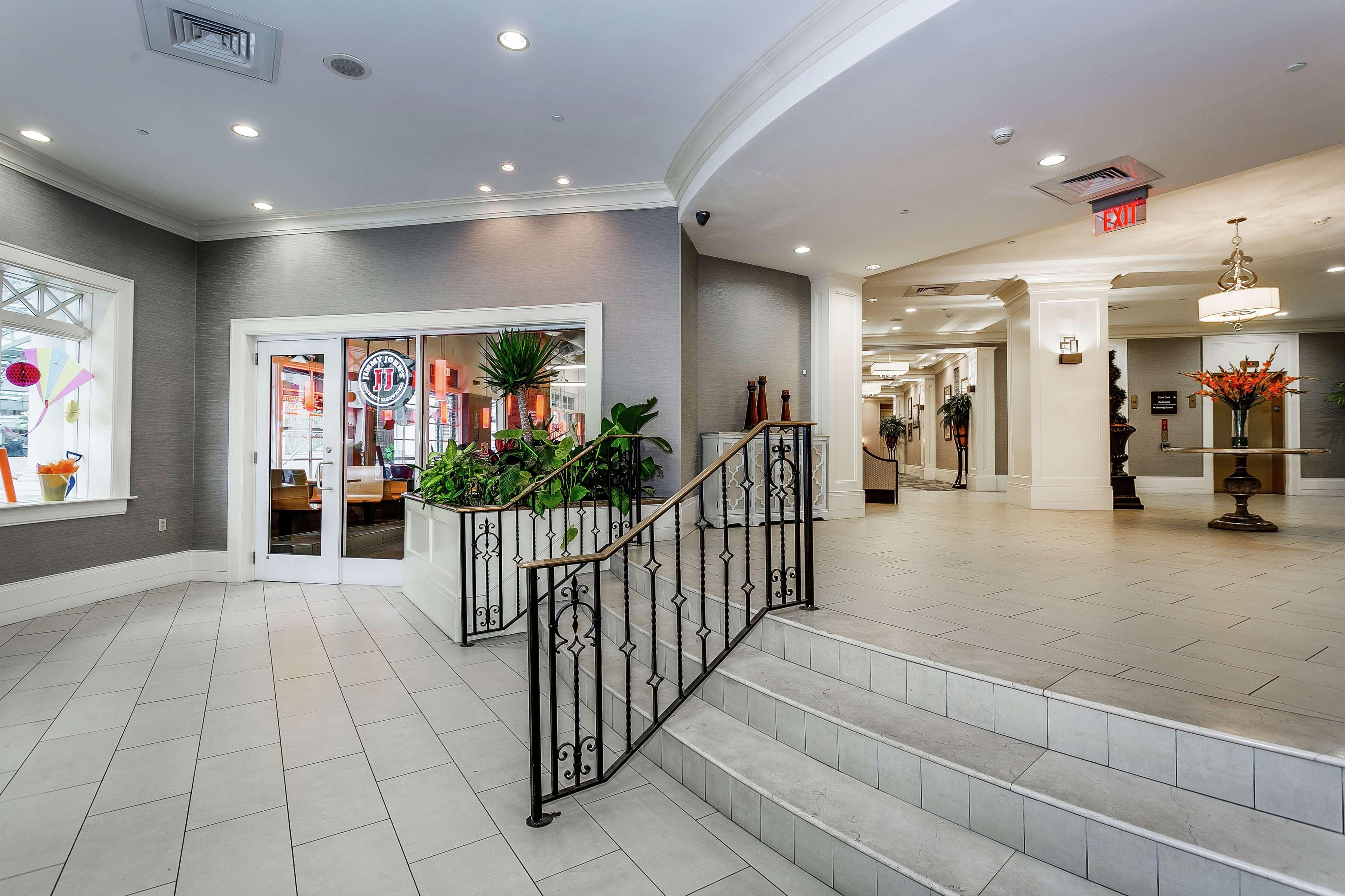 Hampton Inn & Suites Mobile - Downtown Historic District Exterior photo